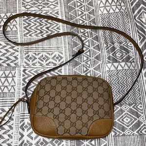 Gucci Bree Mini messenger 💛